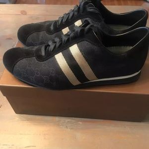 Size 10.5 Black and Gold Gucci Shoes